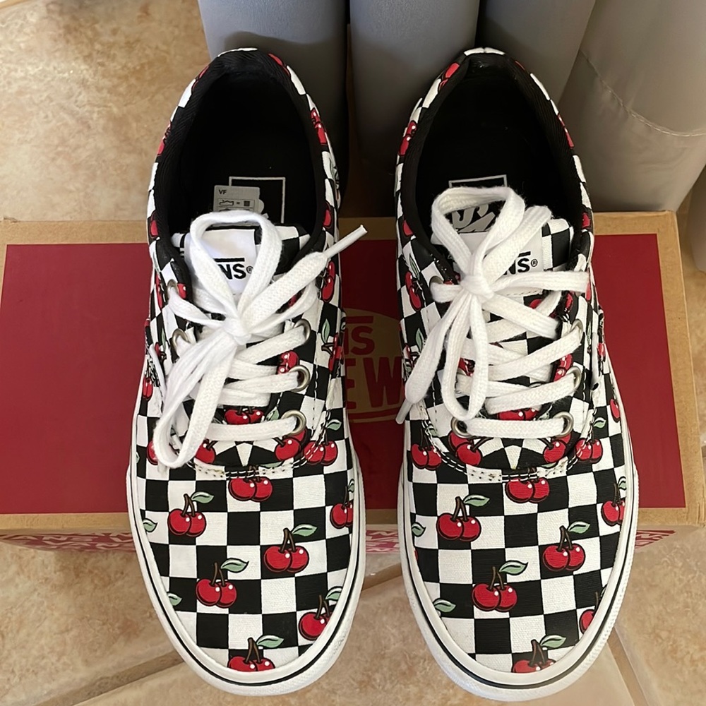Women’s Vans Doheny Checker Sneakers- B/W/Cherry